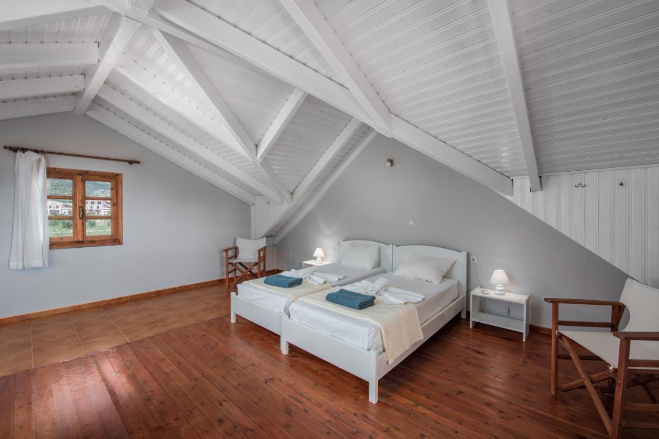 Albouro Seafront Apartments Katelios Bagian luar foto