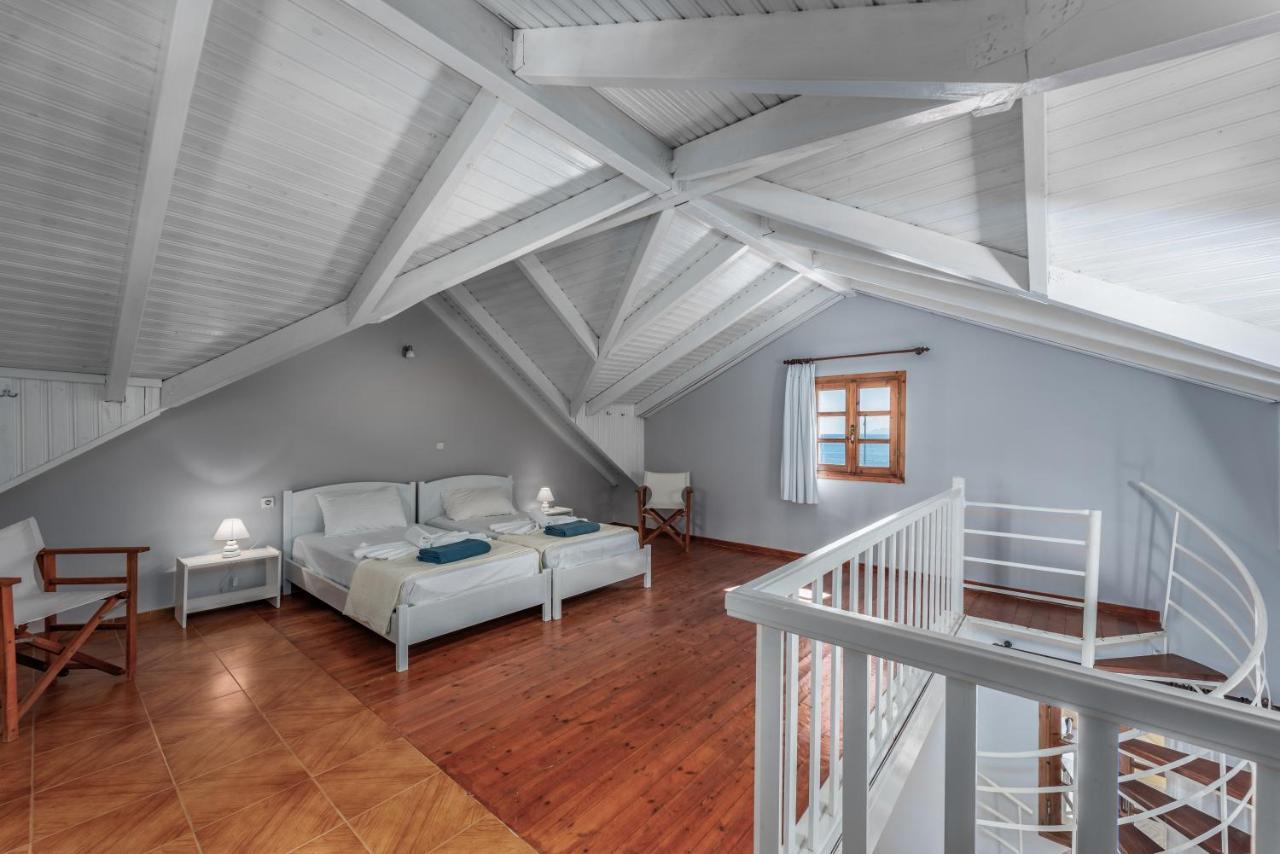 Albouro Seafront Apartments Katelios Bagian luar foto