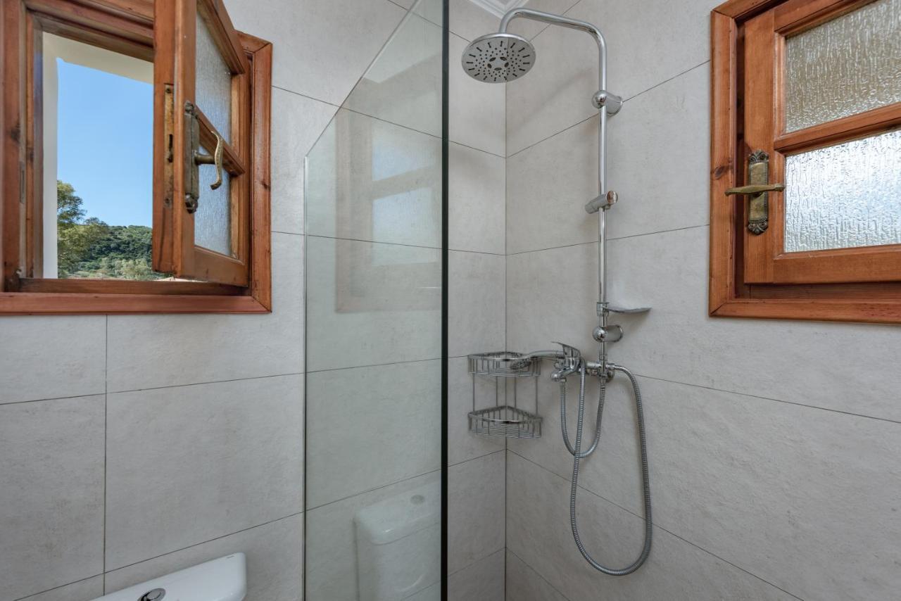 Albouro Seafront Apartments Katelios Bagian luar foto