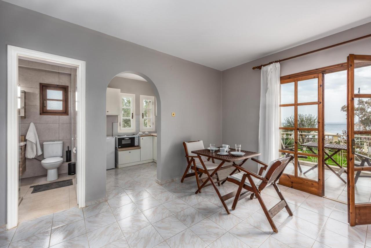 Albouro Seafront Apartments Katelios Bagian luar foto