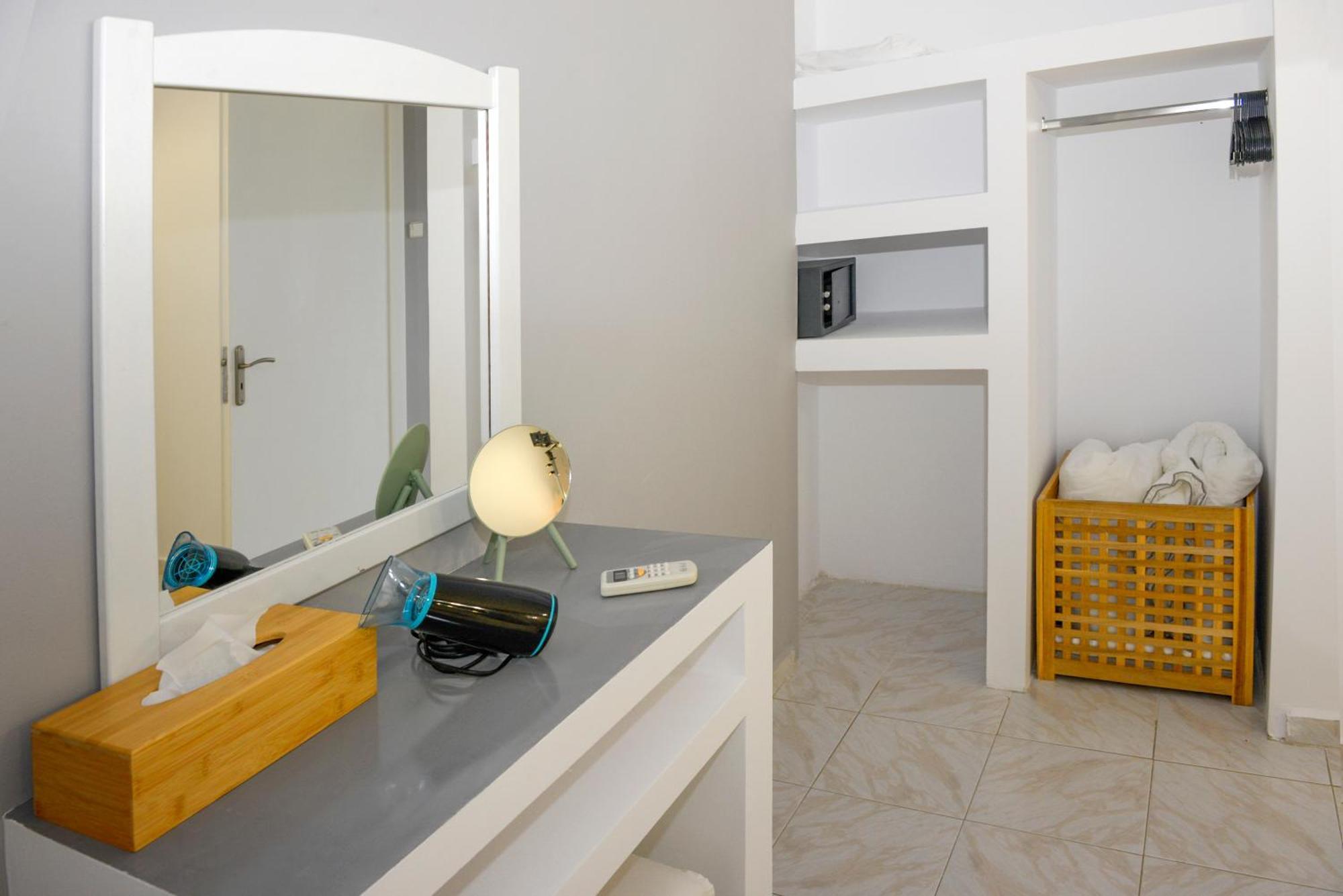 Albouro Seafront Apartments Katelios Bagian luar foto