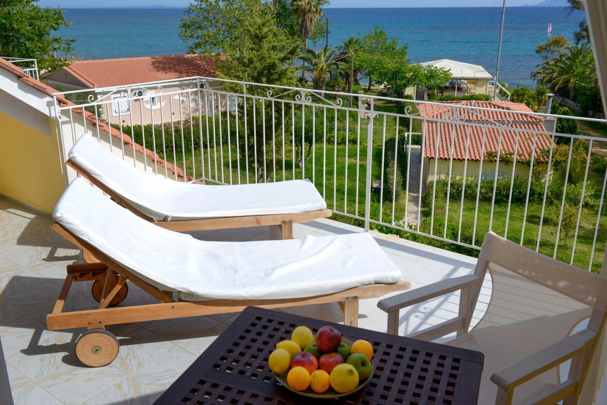 Albouro Seafront Apartments Katelios Bagian luar foto