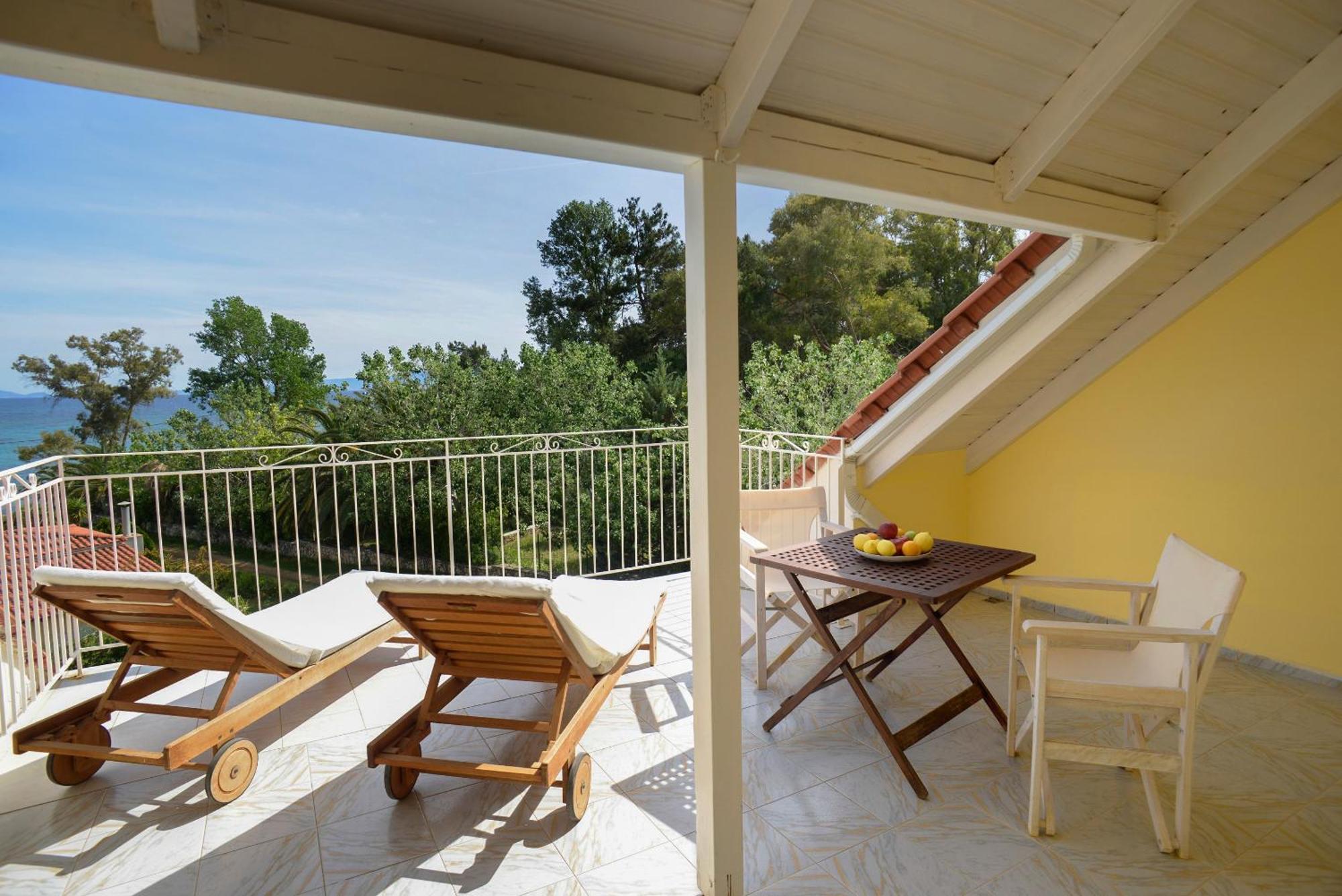Albouro Seafront Apartments Katelios Bagian luar foto