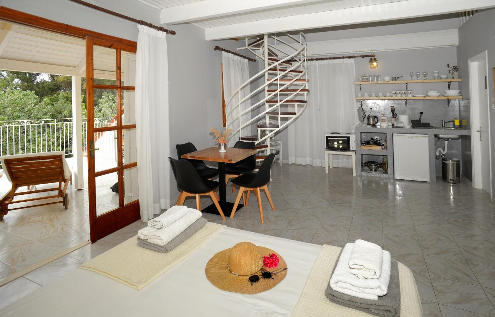 Albouro Seafront Apartments Katelios Bagian luar foto