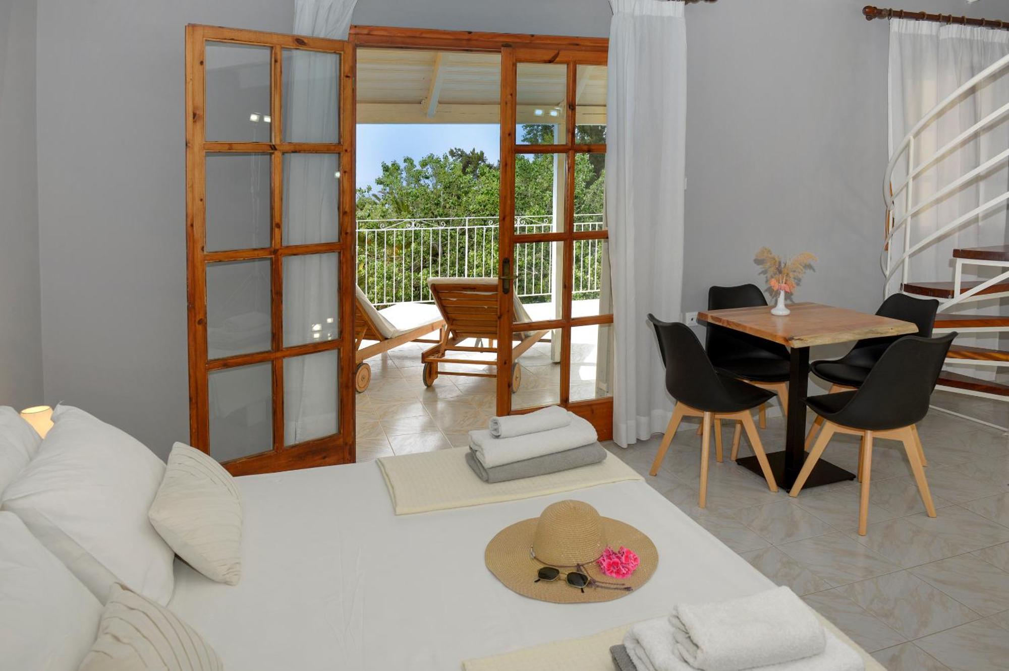 Albouro Seafront Apartments Katelios Bagian luar foto