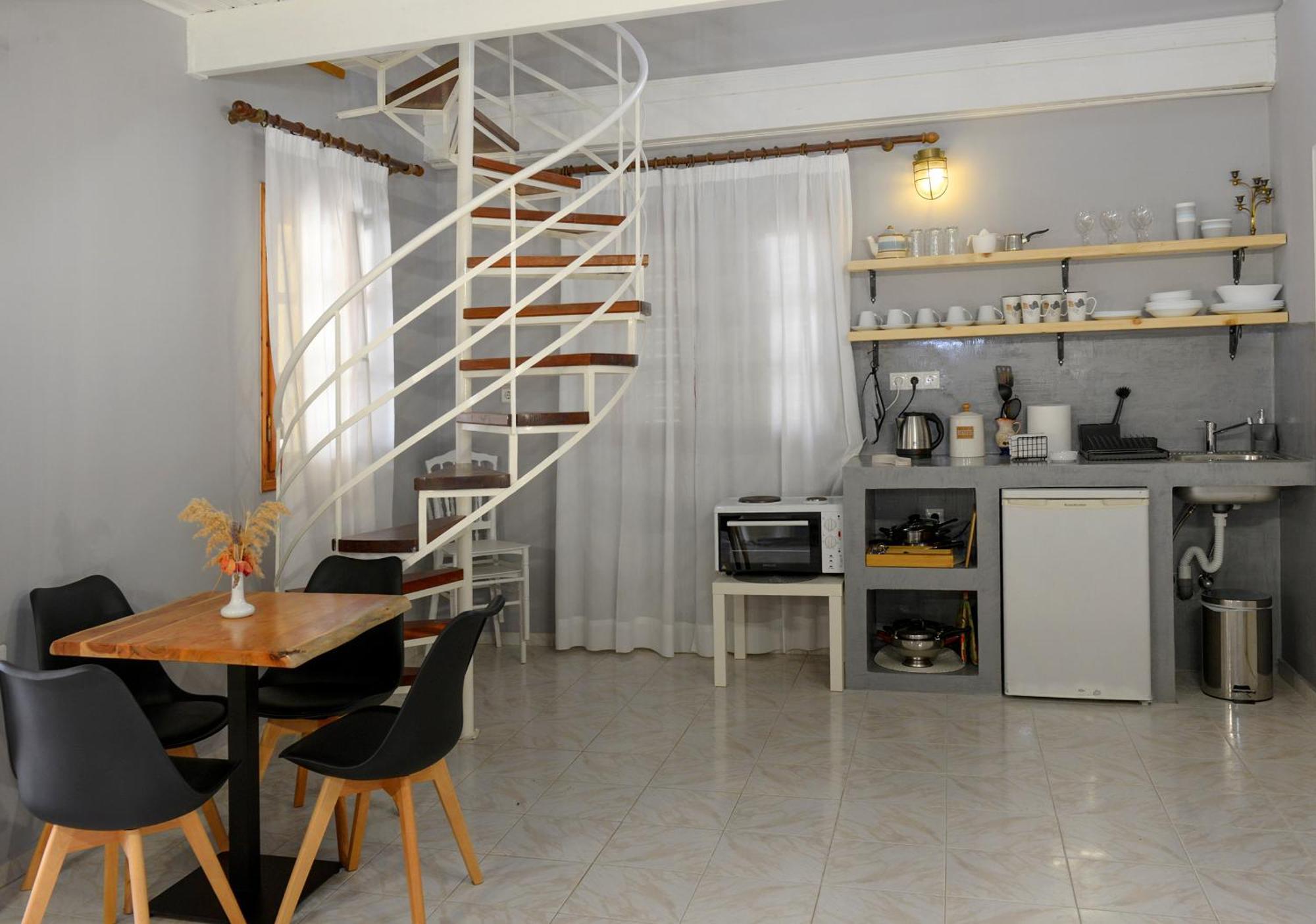 Albouro Seafront Apartments Katelios Bagian luar foto