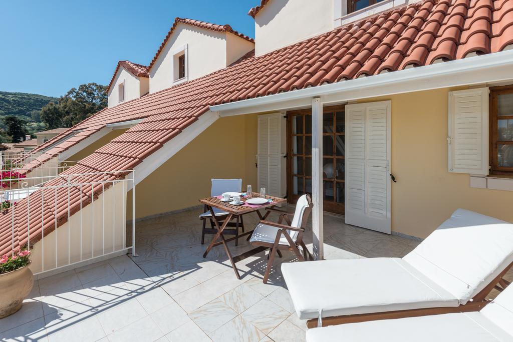 Albouro Seafront Apartments Katelios Bagian luar foto