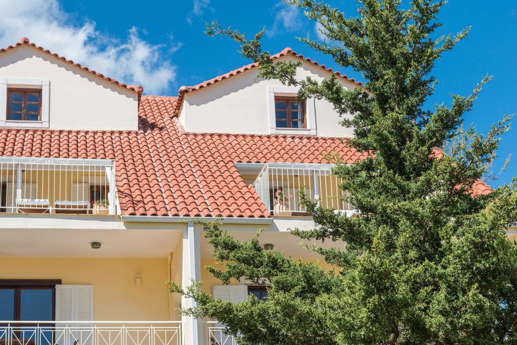 Albouro Seafront Apartments Katelios Bagian luar foto